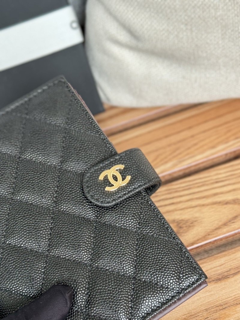 Ch**el wallet purse
